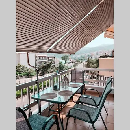Seaside In Kalamitsa Area Διαμέρισμα *
